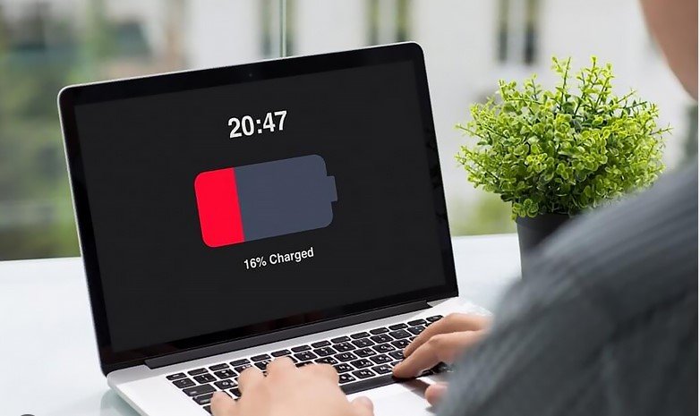 laptop showing battery life 